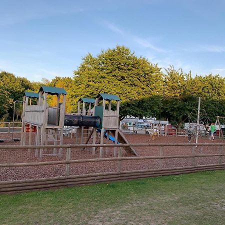 Norfolk Caravan Staycation Pet Friendly Belton with Browston Kültér fotó