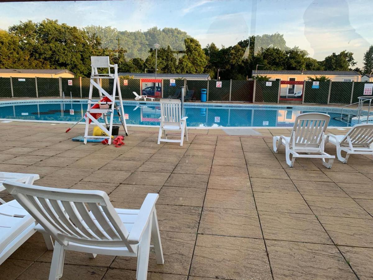 Norfolk Caravan Staycation Pet Friendly Belton with Browston Kültér fotó